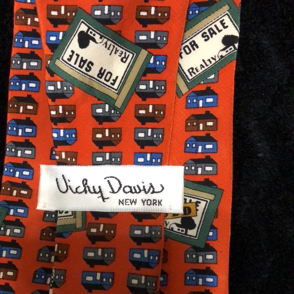 🎉HOST PICK!🎉Men’s Vicky Davis New York Tie - Picture 2 of 9